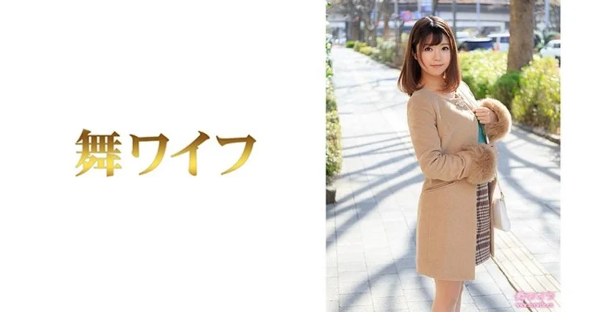 【新人绿播女神下海 库宝宝】逆天颜值比明星都美 极品尤物外表之下还拥有这么一对G奶美乳，极品极品